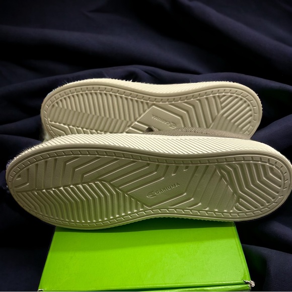 Cariuma IBI Low Sand Knit Sneakers - Picture 14 of 15